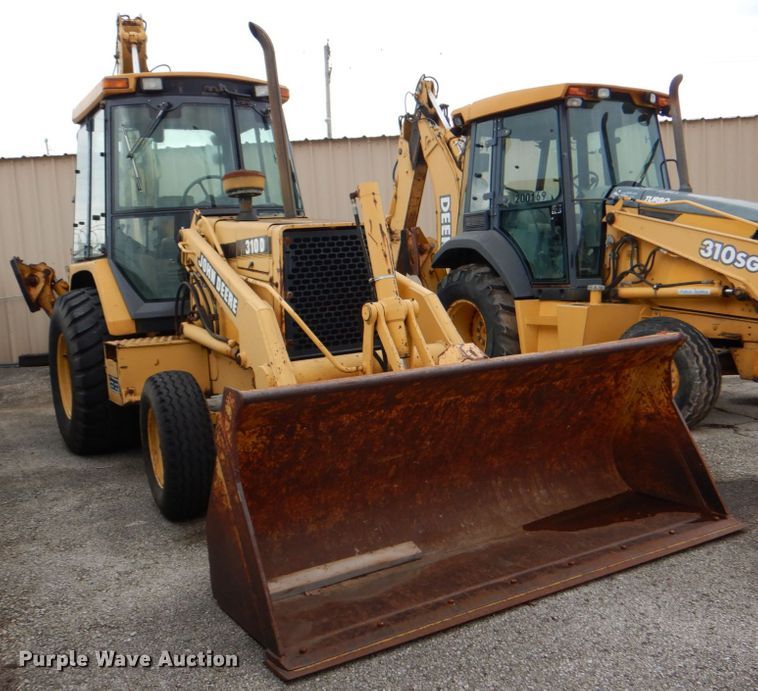 image for item IA9828 1994 John Deere 310D  backhoe