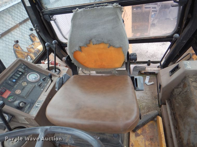 image for item IA9828 1994 John Deere 310D  backhoe