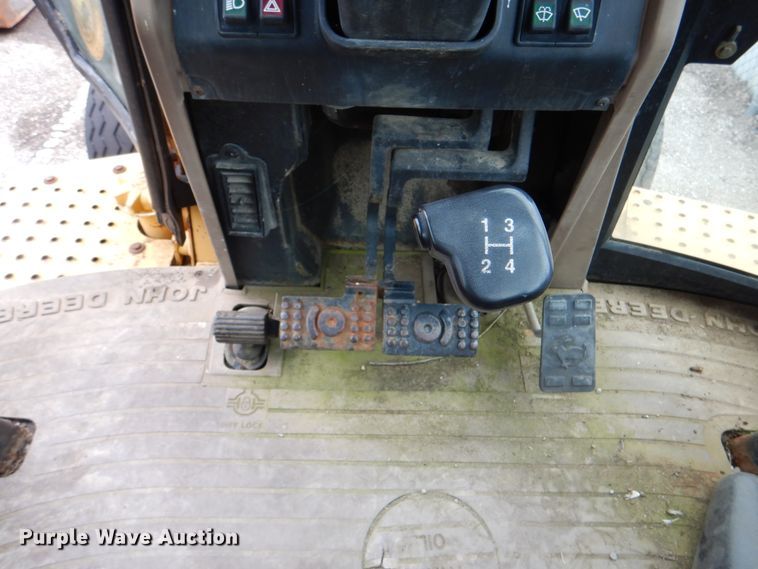 image for item IA9828 1994 John Deere 310D  backhoe