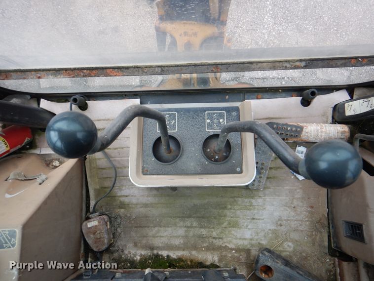 image for item IA9828 1994 John Deere 310D  backhoe