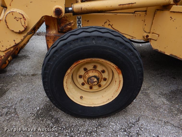 image for item IA9828 1994 John Deere 310D  backhoe