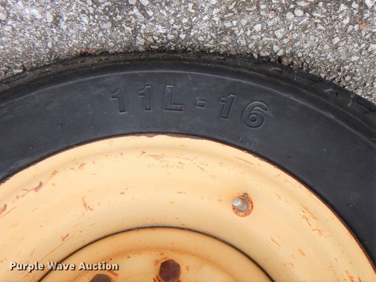 image for item IA9828 1994 John Deere 310D  backhoe