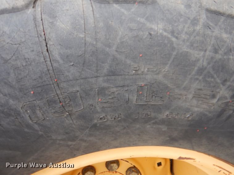 image for item IA9828 1994 John Deere 310D  backhoe