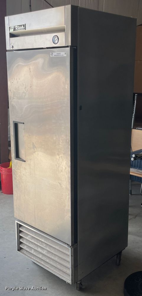 image for item IC9253 True T-23F freezer