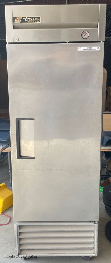 image for item IC9253 True T-23F freezer
