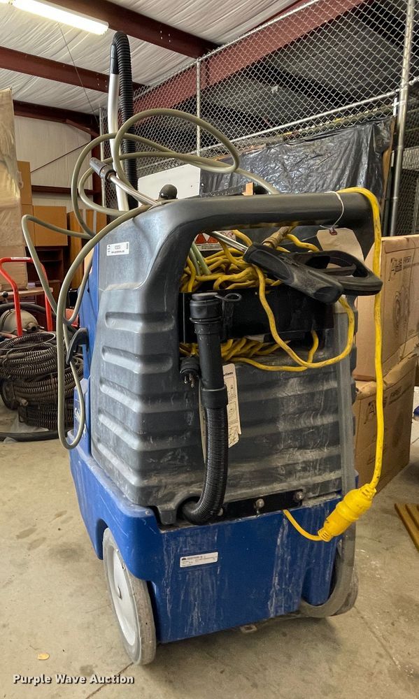 image for item IC9255 Windsor Compass surface cleaning machine