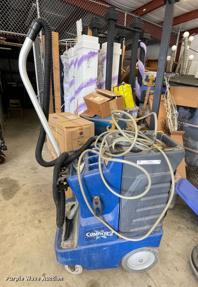 image for item IC9255 Windsor Compass surface cleaning machine