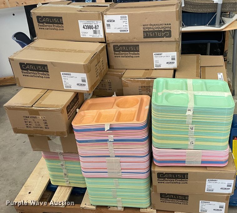 image for item IC9258 Carlisle lunch trays