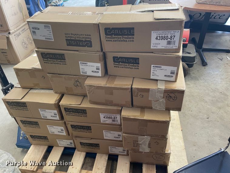 image for item IC9258 Carlisle lunch trays