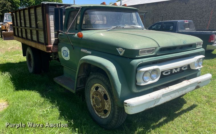 image for item IC9271 1962 GMC 3500  dump truck