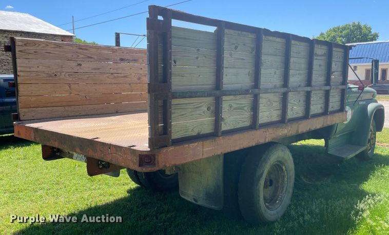 image for item IC9271 1962 GMC 3500  dump truck