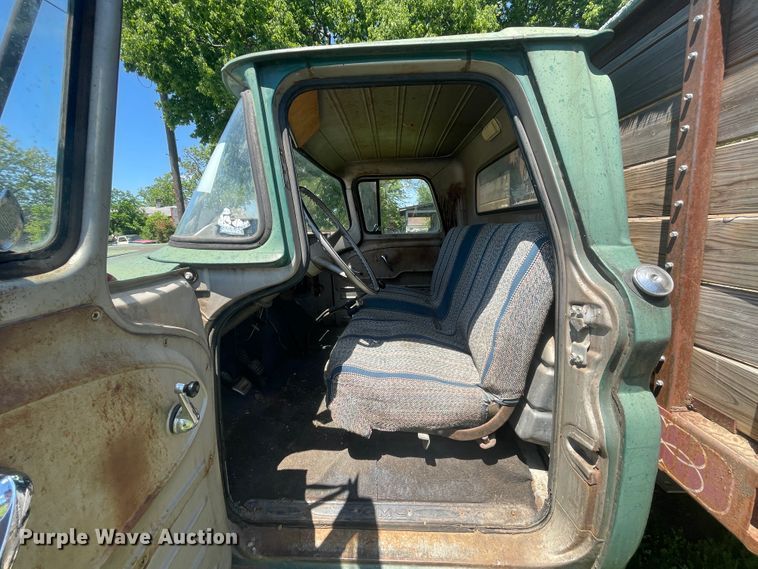 image for item IC9271 1962 GMC 3500  dump truck