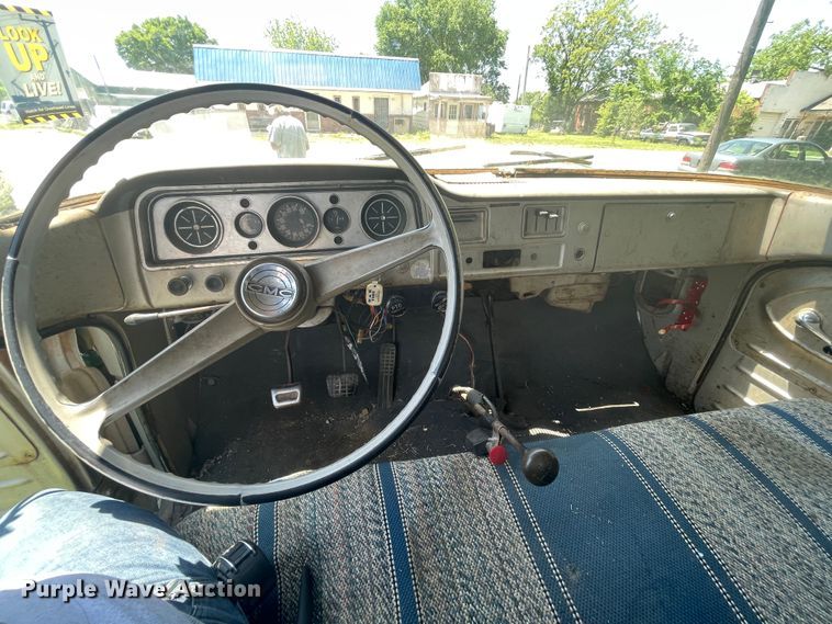 image for item IC9271 1962 GMC 3500  dump truck