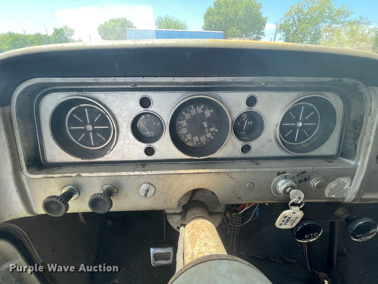 image for item IC9271 1962 GMC 3500  dump truck