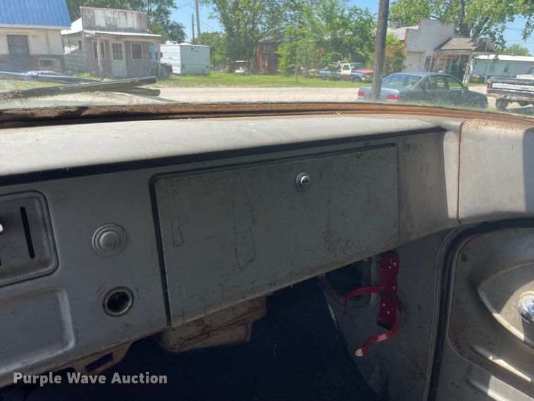 image for item IC9271 1962 GMC 3500  dump truck