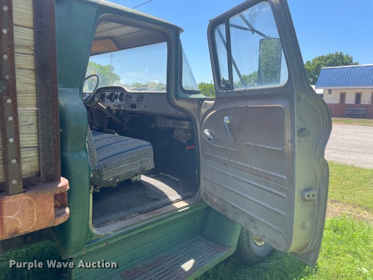 image for item IC9271 1962 GMC 3500  dump truck