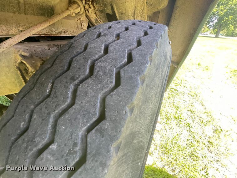 image for item IC9271 1962 GMC 3500  dump truck