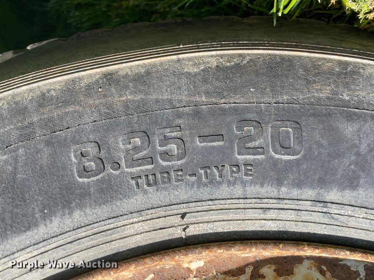 image for item IC9271 1962 GMC 3500  dump truck