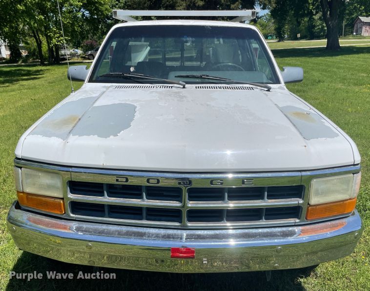image for item IC9273 1993 Dodge Dakota  pickup truck