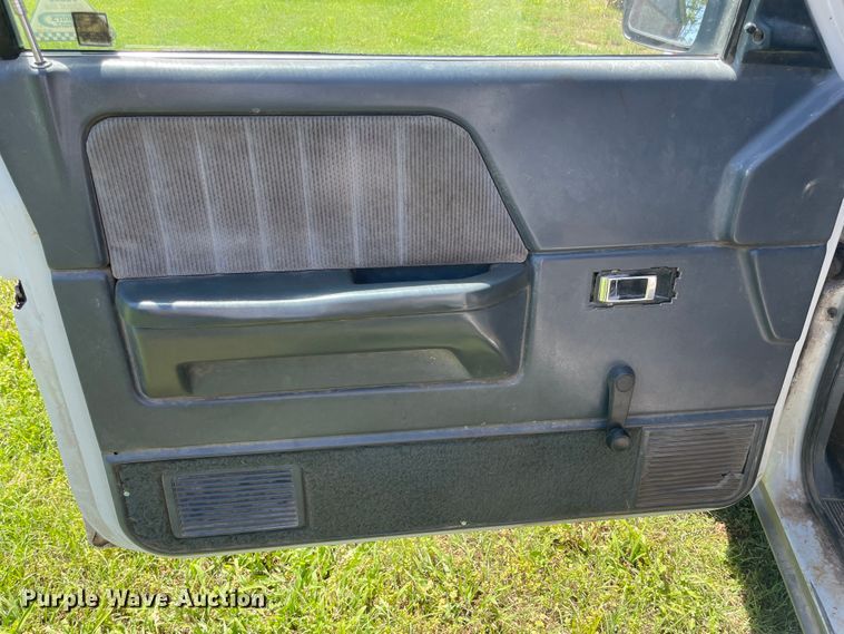 image for item IC9273 1993 Dodge Dakota  pickup truck