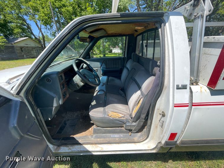 image for item IC9273 1993 Dodge Dakota  pickup truck