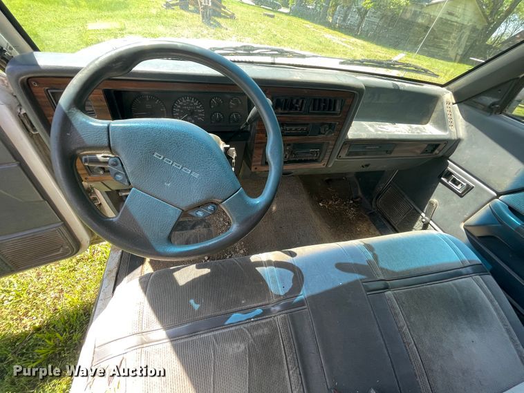 image for item IC9273 1993 Dodge Dakota  pickup truck