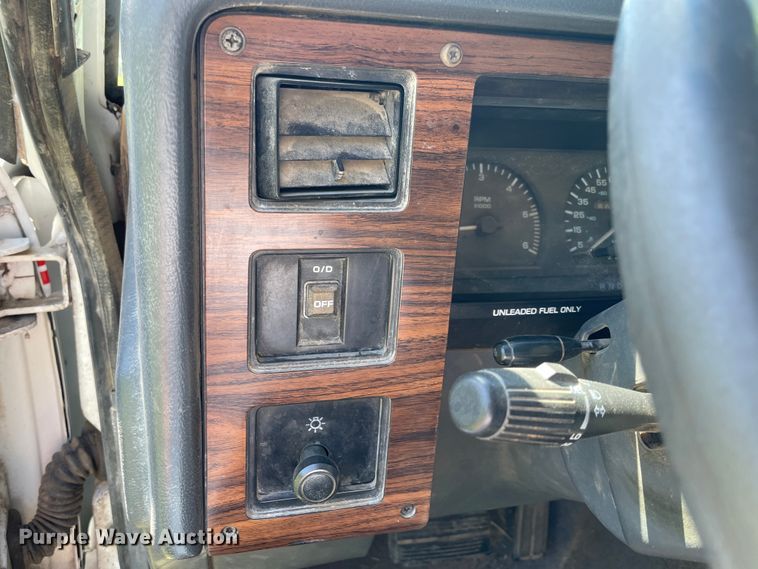 image for item IC9273 1993 Dodge Dakota  pickup truck