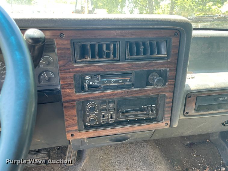 image for item IC9273 1993 Dodge Dakota  pickup truck