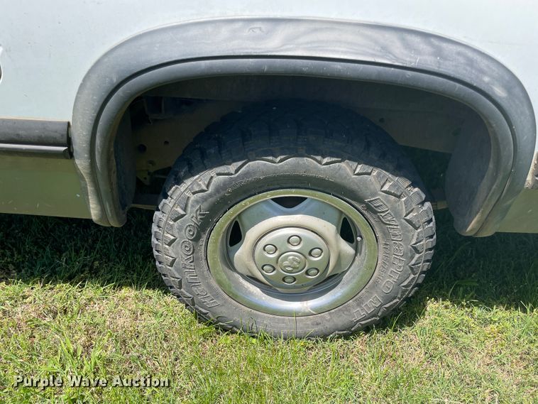 image for item IC9273 1993 Dodge Dakota  pickup truck