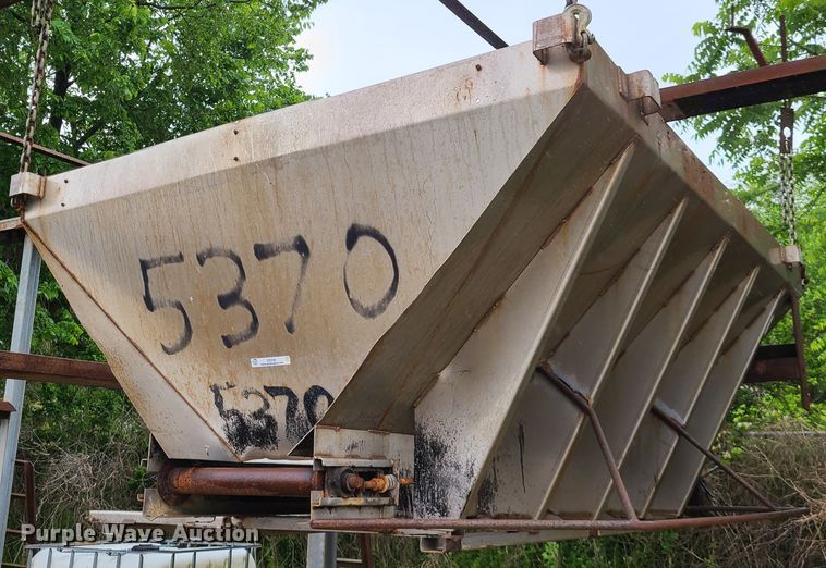 image for item IC9745 Flint stainless steel salt spreader