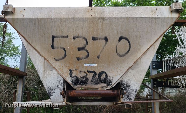 image for item IC9745 Flint stainless steel salt spreader