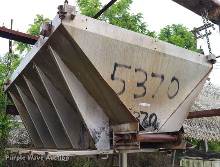 image for item IC9745 Flint stainless steel salt spreader