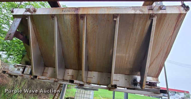 image for item IC9745 Flint stainless steel salt spreader