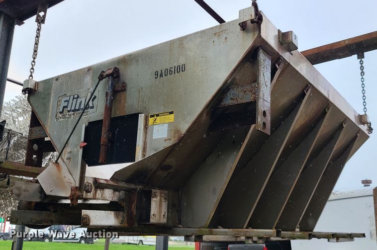 image for item IC9745 Flint stainless steel salt spreader