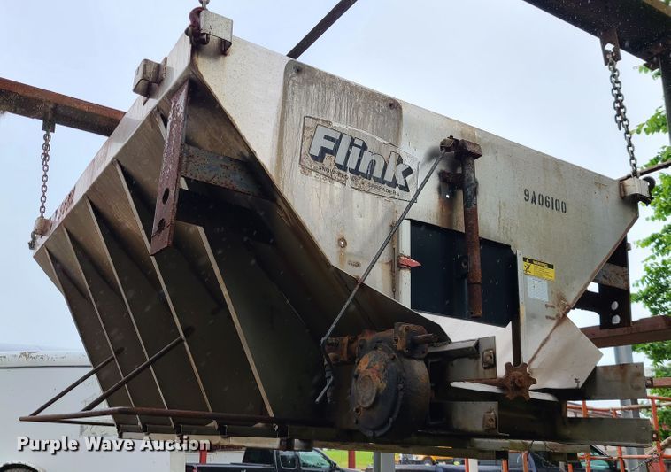 image for item IC9745 Flint stainless steel salt spreader