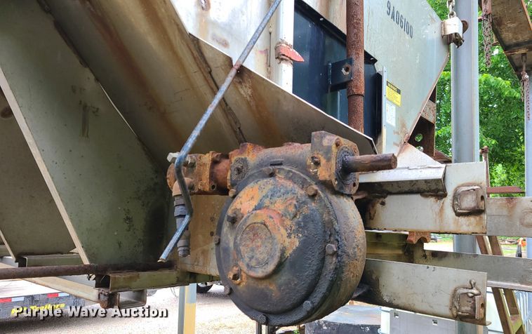 image for item IC9745 Flint stainless steel salt spreader