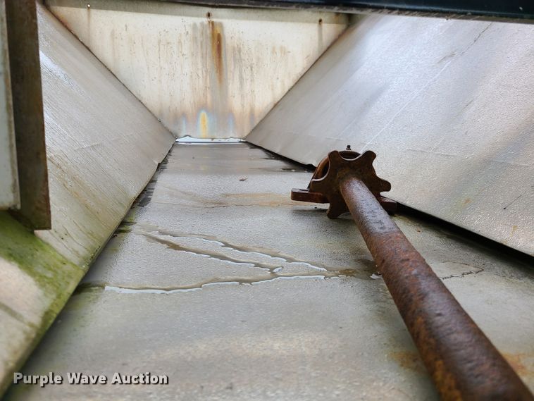 image for item IC9745 Flint stainless steel salt spreader