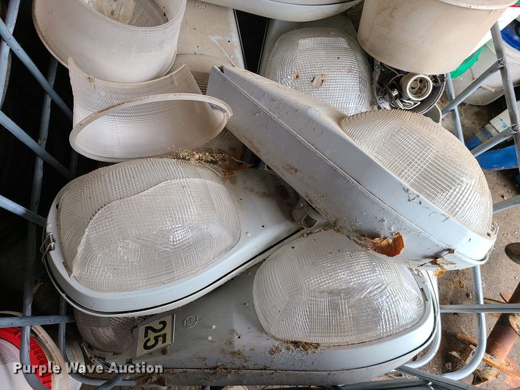 image for item IC9748 Assorted street lights