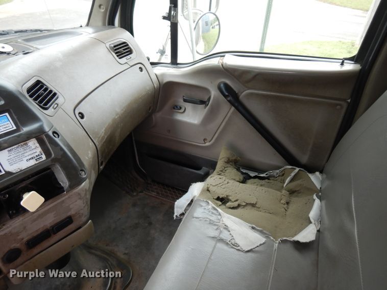 image for item ID9873 2006 Sterling Acterra  refuse truck