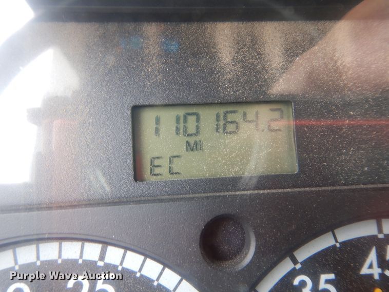 image for item ID9873 2006 Sterling Acterra  refuse truck