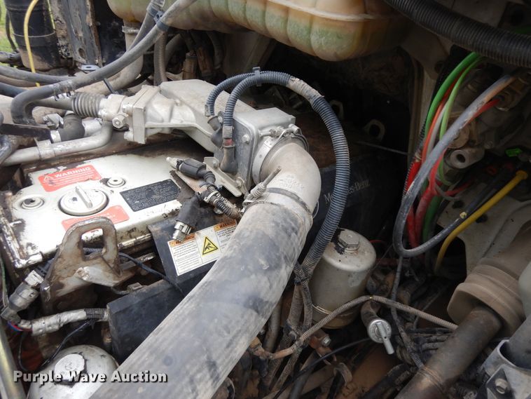 image for item ID9873 2006 Sterling Acterra  refuse truck