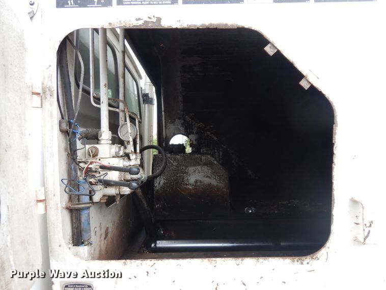 image for item ID9873 2006 Sterling Acterra  refuse truck