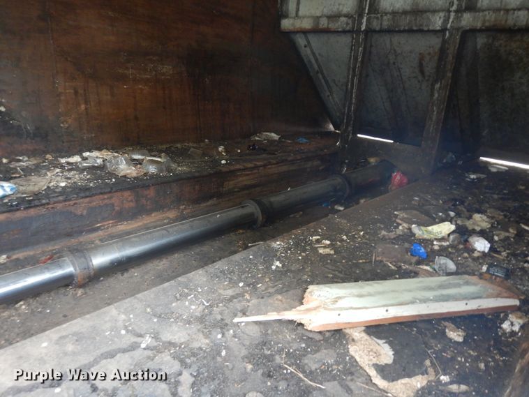 image for item ID9873 2006 Sterling Acterra  refuse truck