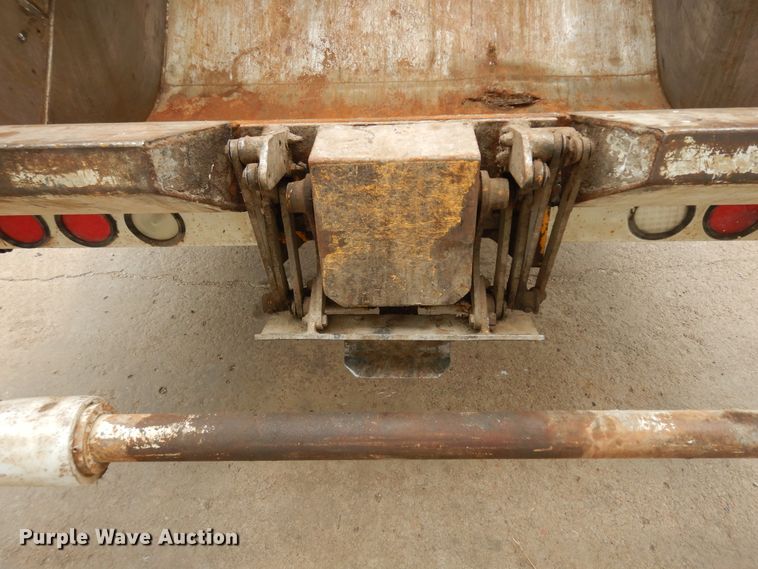 image for item ID9873 2006 Sterling Acterra  refuse truck