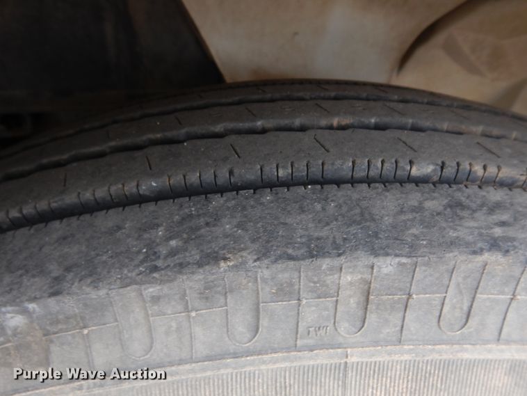 image for item ID9873 2006 Sterling Acterra  refuse truck