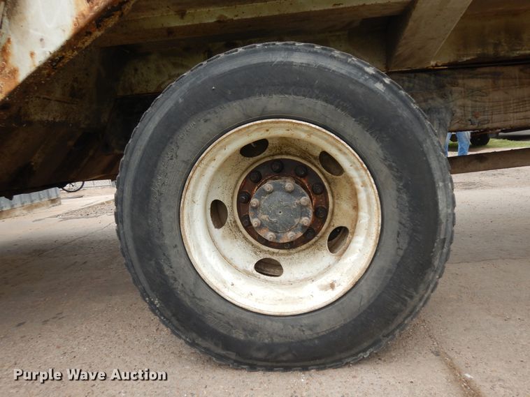 image for item ID9873 2006 Sterling Acterra  refuse truck