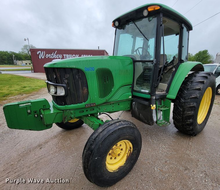 image for item IF9797 2007 John Deere 6415  tractor