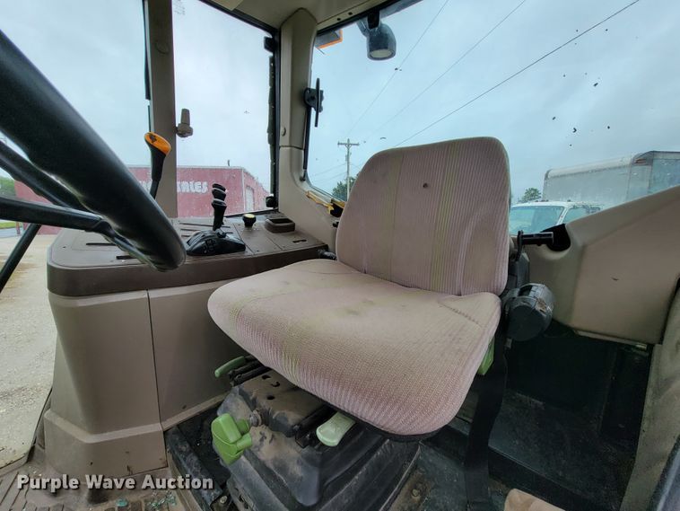 image for item IF9797 2007 John Deere 6415  tractor