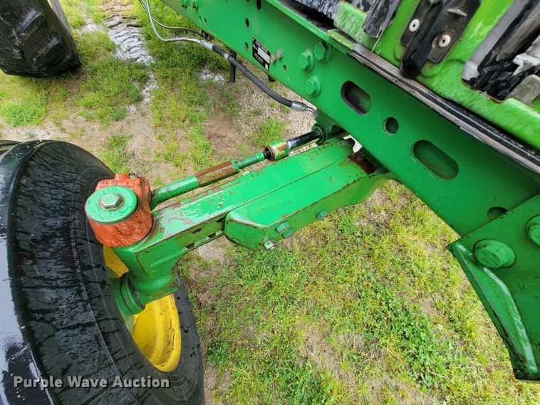 image for item IF9797 2007 John Deere 6415  tractor