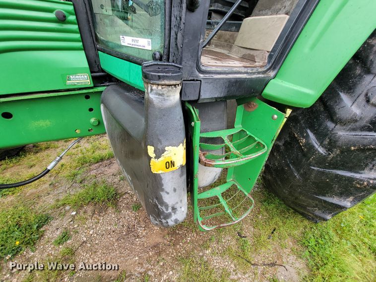 image for item IF9797 2007 John Deere 6415  tractor